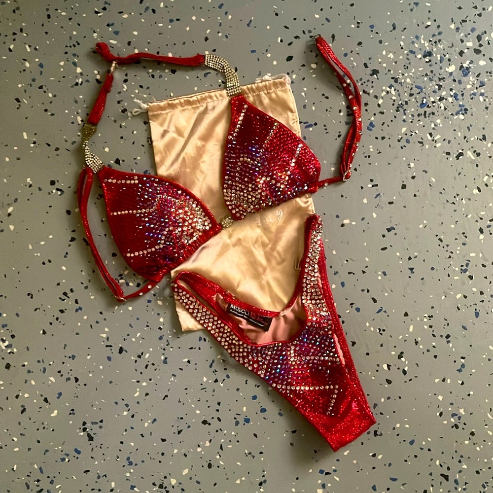 Muscle Bling Red Figure Bikini